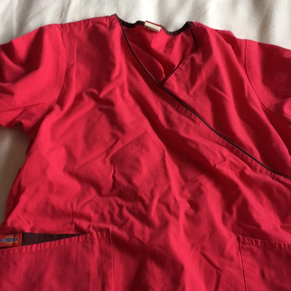 Dickies Women's Red V-Neck Scrub Top - Picture 3 of 6
